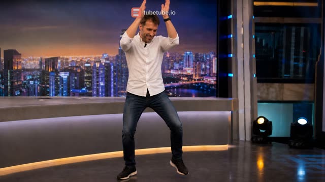 Scene 7 - Guerreros de la Oficina