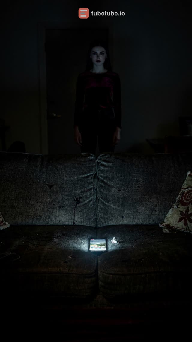 Scene 6 - DON'T ANSWER THE DOOR
