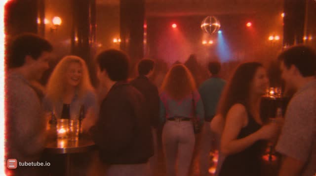 Scene 15 - Parkhotel